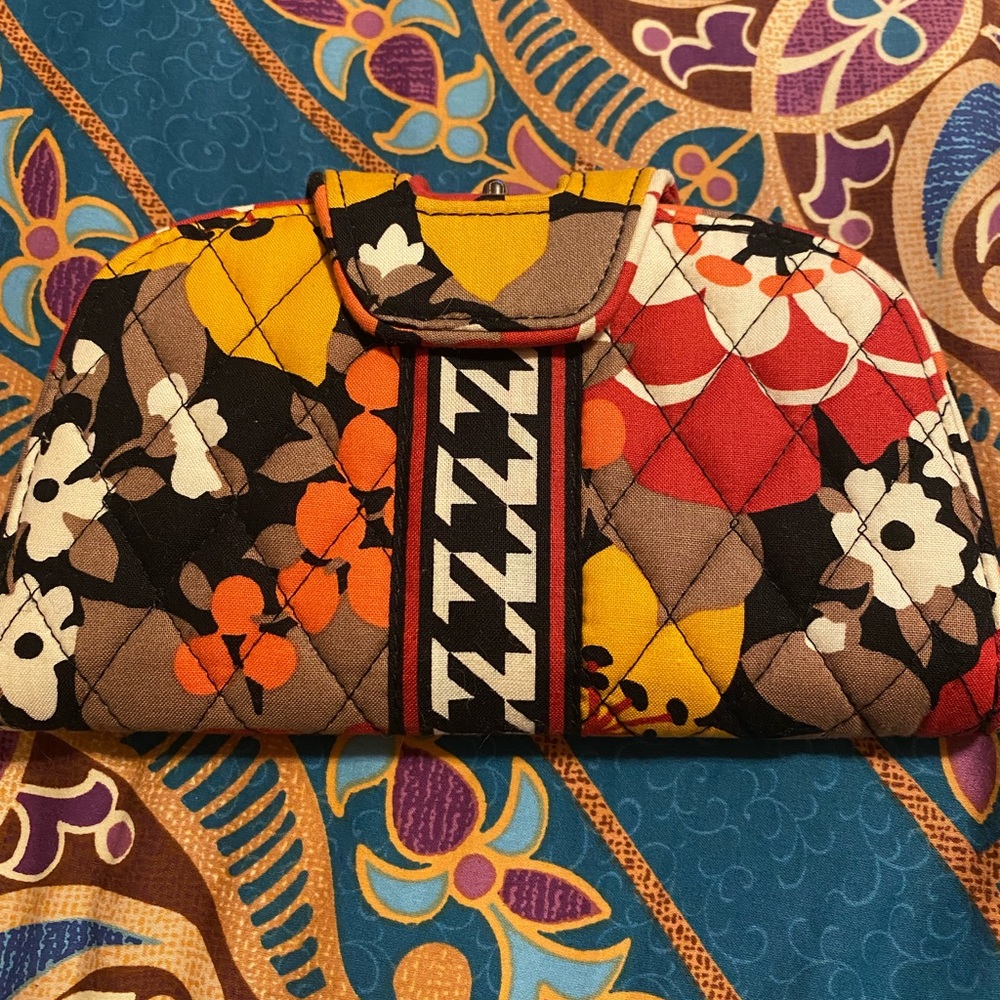Vera Bradley KISS n SNAP WALLET Clutch in Bittersweet Floral
